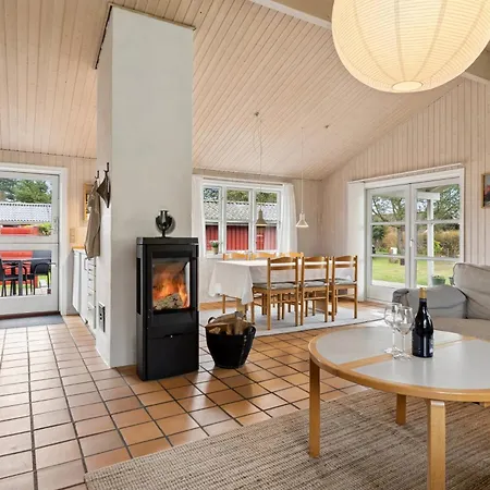 Fijne Vakantiebasis Bij En 別荘 Spodsbjerg